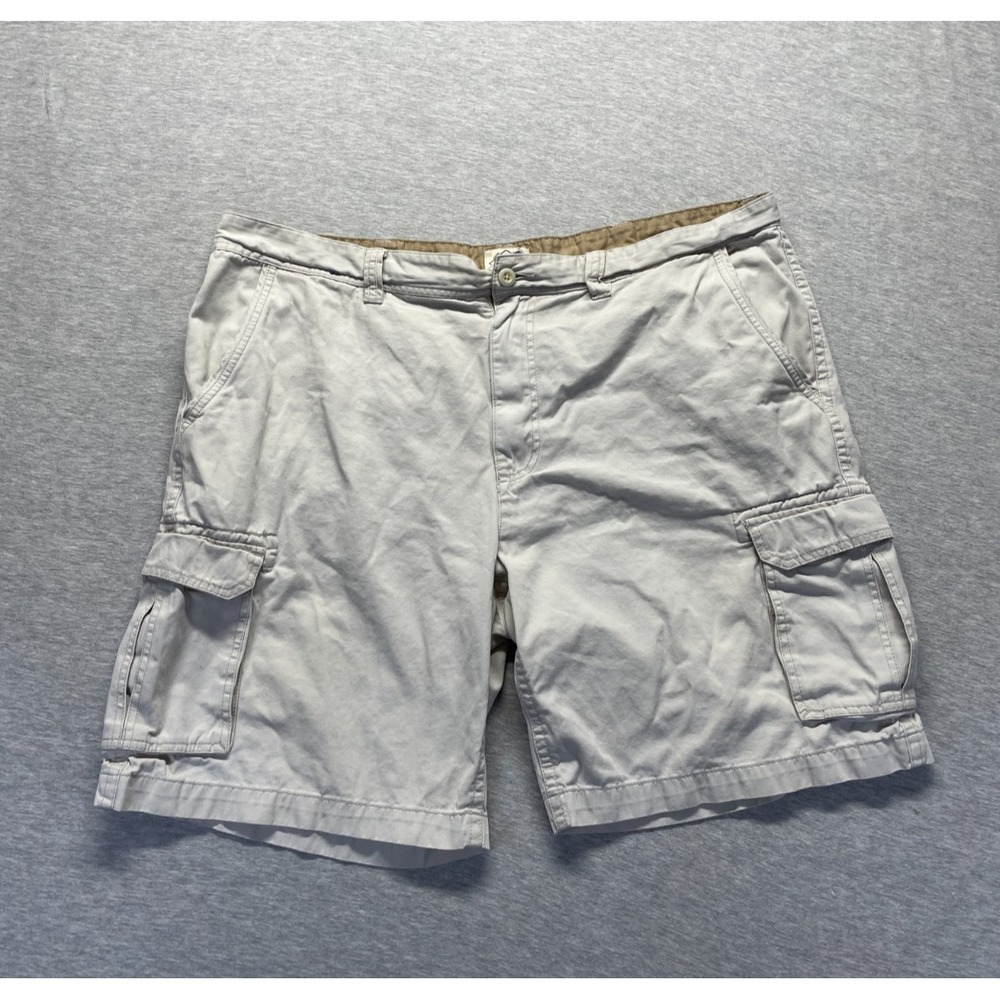 St. John's Bay Cargo Shorts Men 44 Beige Cotton Utility Pockets Flat Front Casua